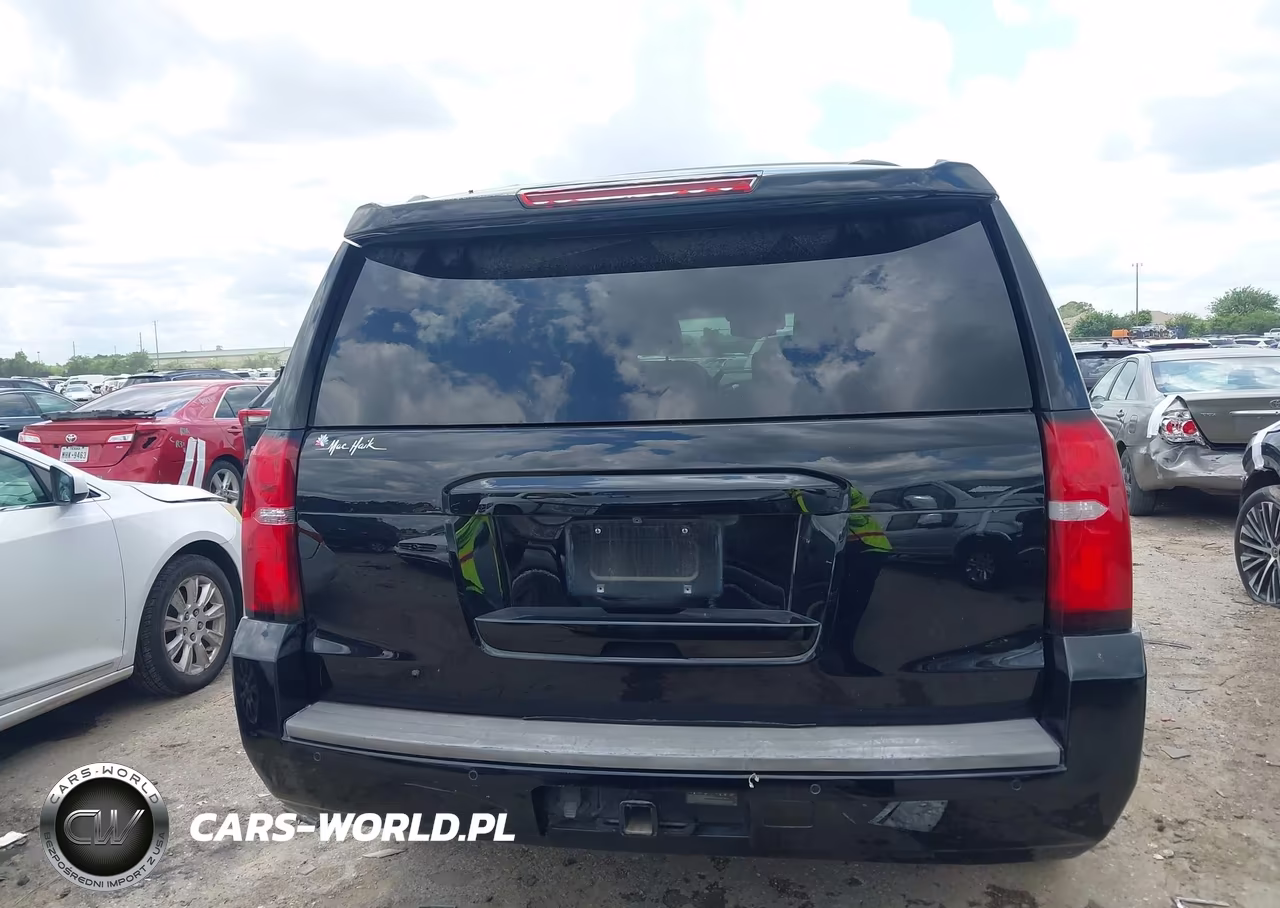 2019 Chevrolet Suburban Lt VIN:1GNSKHKC9KR328886 - 16