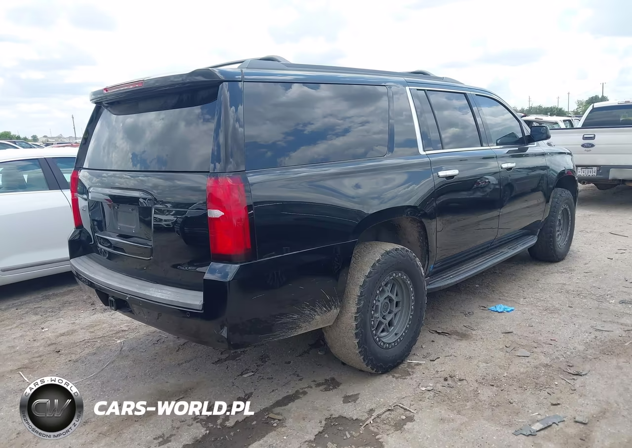 2019 Chevrolet Suburban Lt VIN:1GNSKHKC9KR328886 - 4