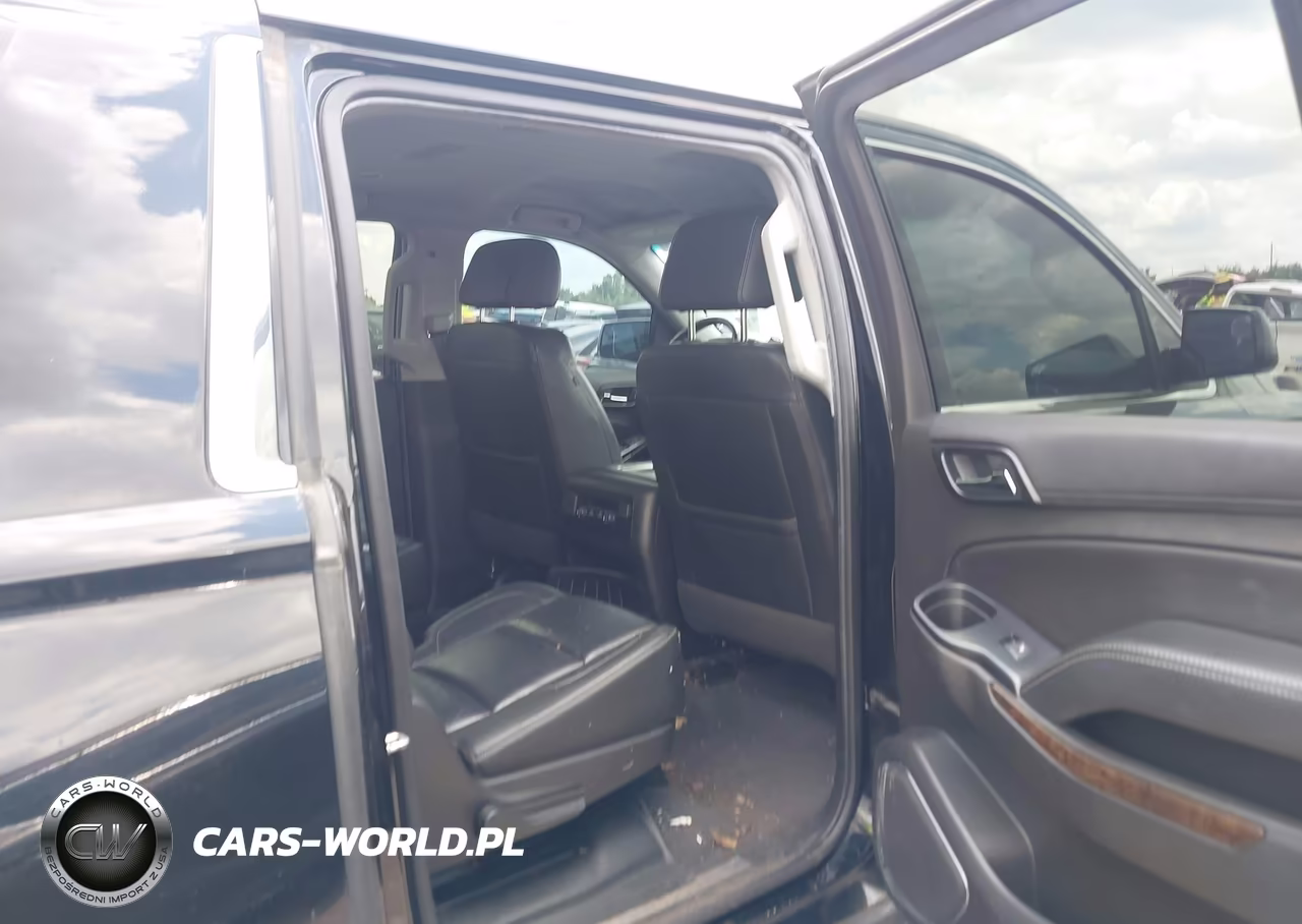 2019 Chevrolet Suburban Lt VIN:1GNSKHKC9KR328886 - 8