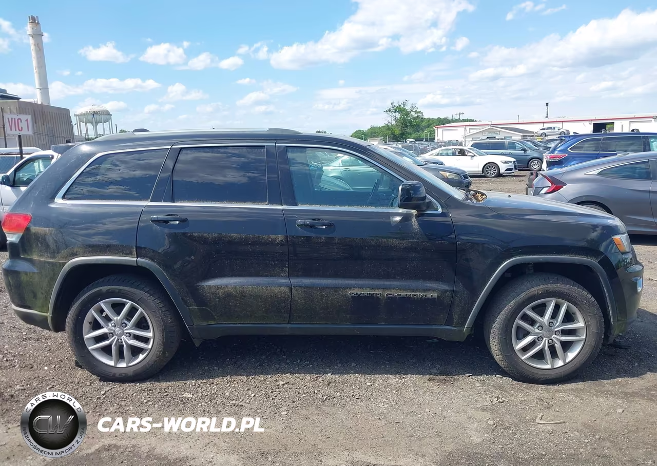 2018 Jeep Grand Cherokee Laredo E 4X4 VIN:1C4RJFAG4JC147991 - 14