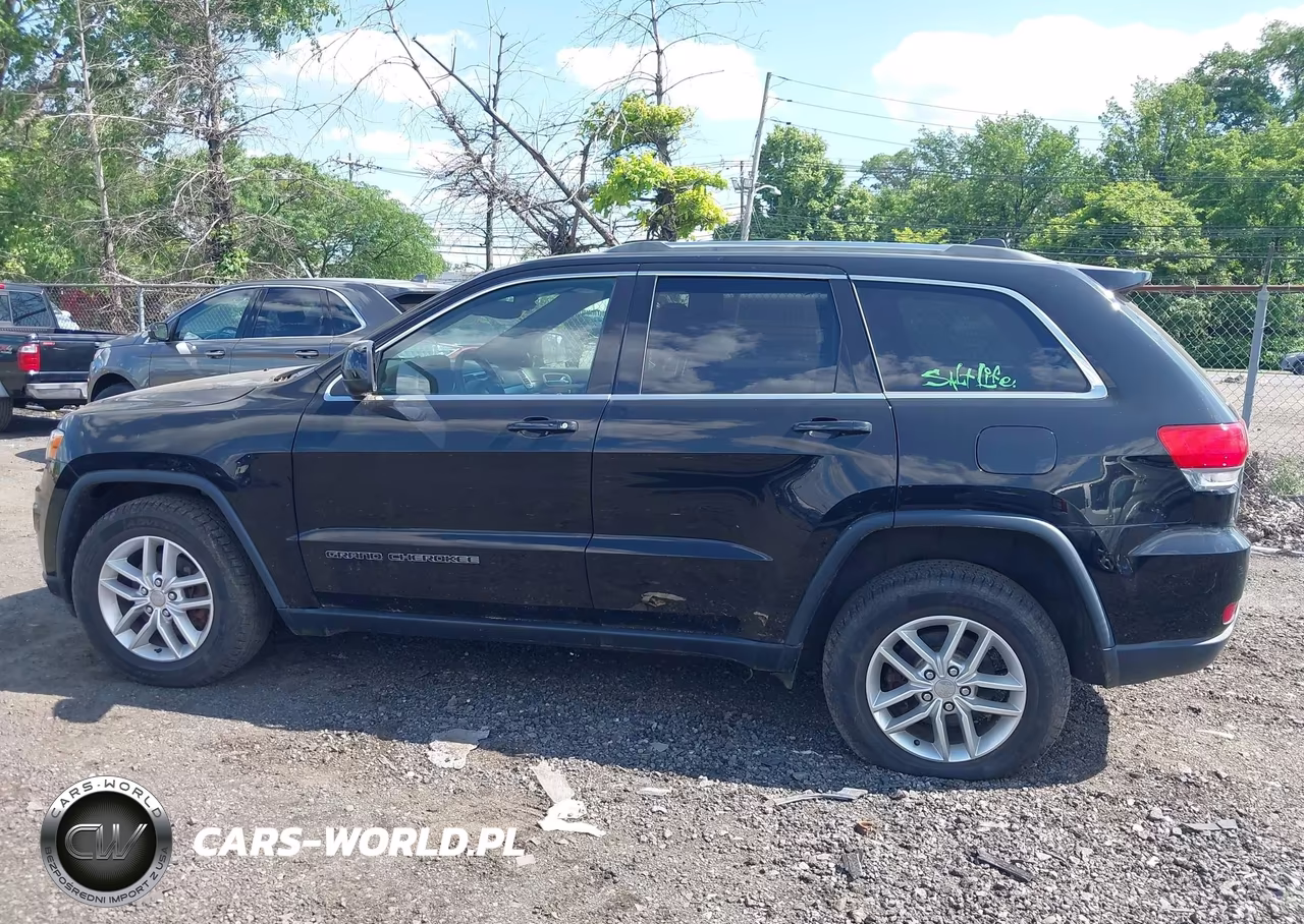 2018 Jeep Grand Cherokee Laredo E 4X4 VIN:1C4RJFAG4JC147991 - 15