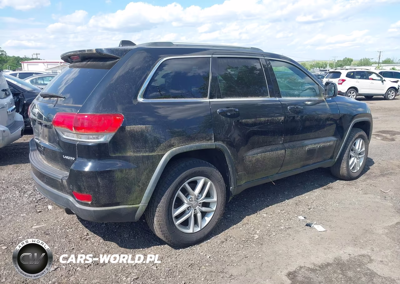 2018 Jeep Grand Cherokee Laredo E 4X4 VIN:1C4RJFAG4JC147991 - 4