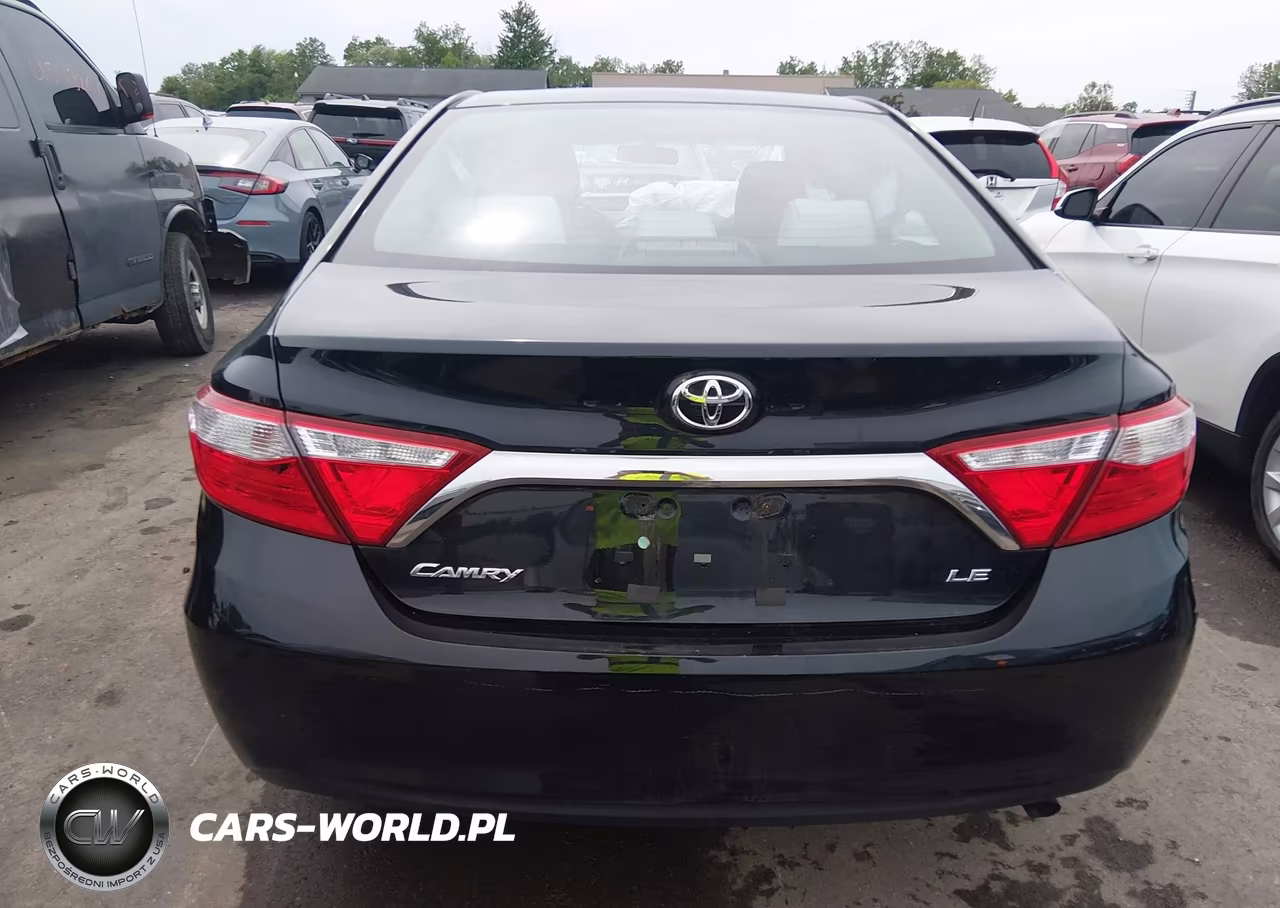 2015 Toyota Camry Le VIN:4T4BF1FK2FR448927 - 16