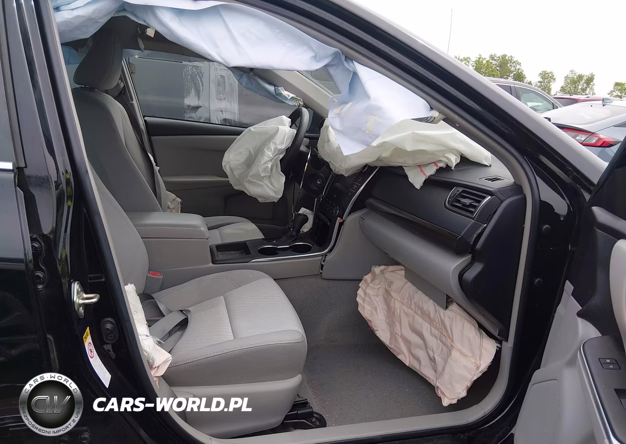 2015 Toyota Camry Le VIN:4T4BF1FK2FR448927 - 5