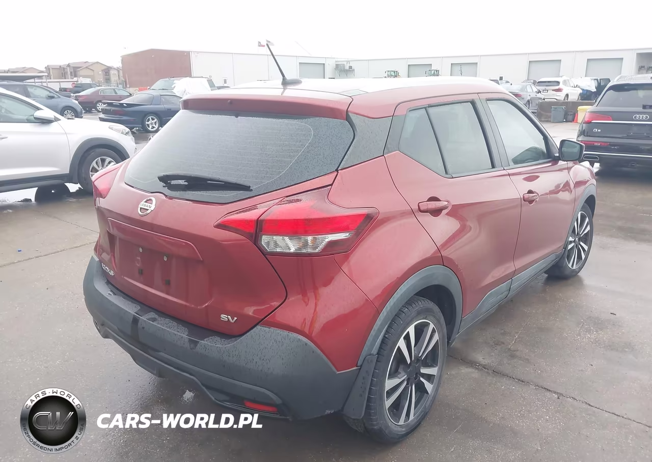 2018 Nissan Kicks Sv VIN:3N1CP5CU7JL509336 - 4