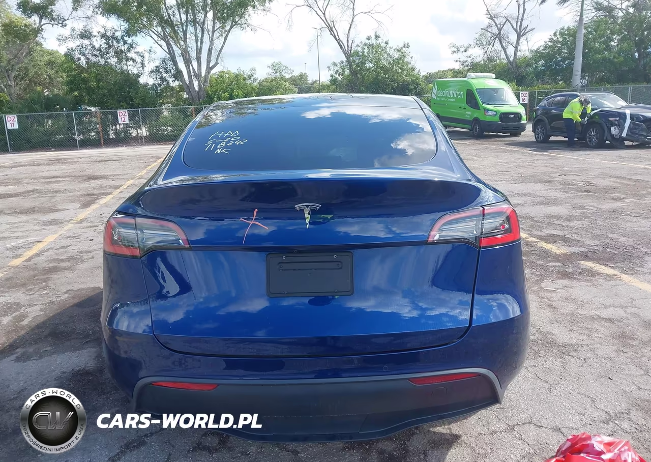 2021 Tesla Model Y Standard Range Rear-Wheel Drive VIN:5YJYGDED8MF118242 - 14