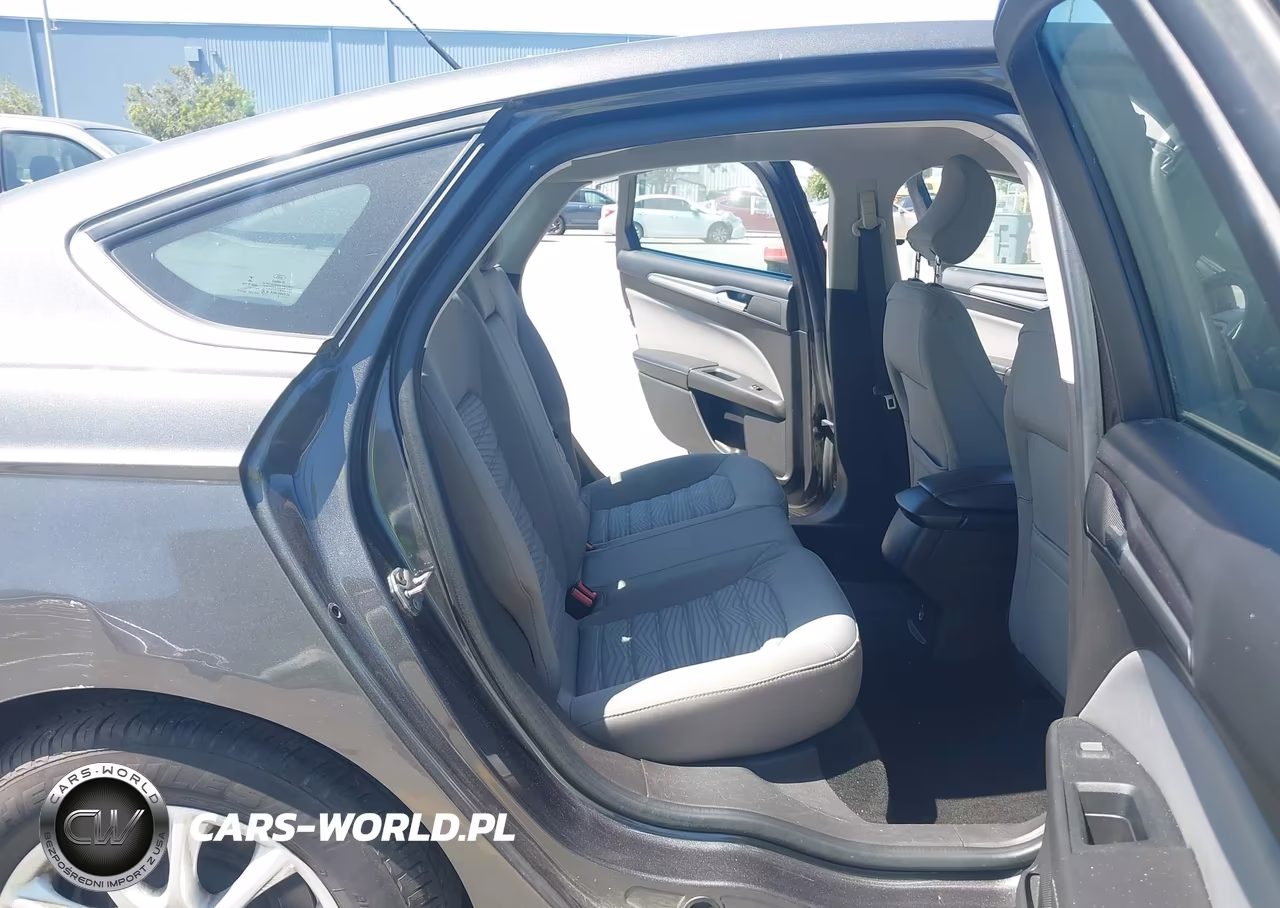 2016 Ford Fusion S VIN:3FA6P0G75GR240508 - 8