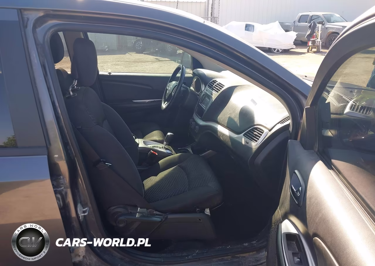 2018 Dodge Journey Se VIN:3C4PDCABXJT496403 - 5