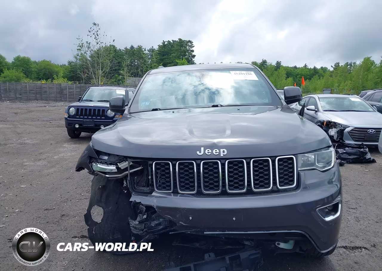 2020 Jeep Grand Cherokee Laredo E 4X4 VIN:1C4RJFAG1LC139186 - 13