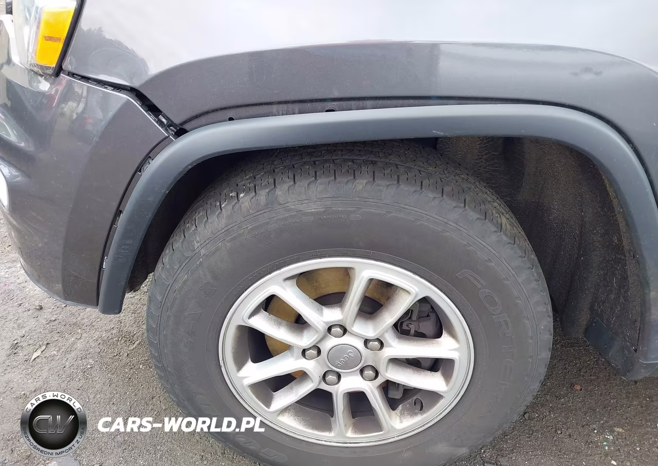 2020 Jeep Grand Cherokee Laredo E 4X4 VIN:1C4RJFAG1LC139186 - 18