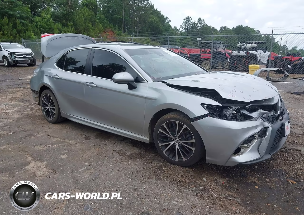 2018 Toyota Camry Se – zdjęcie 1 z 16