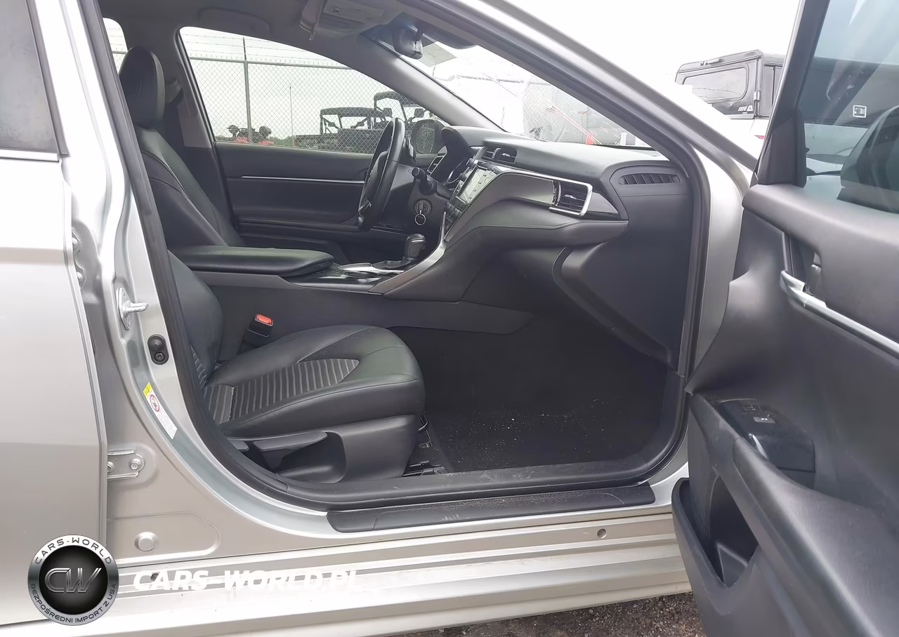 2018 Toyota Camry Se VIN:JTNB11HK8J3030098 - 5