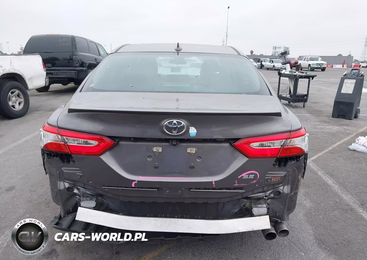2020 Toyota Camry Se VIN:4T1G11AK1LU898747 - 17