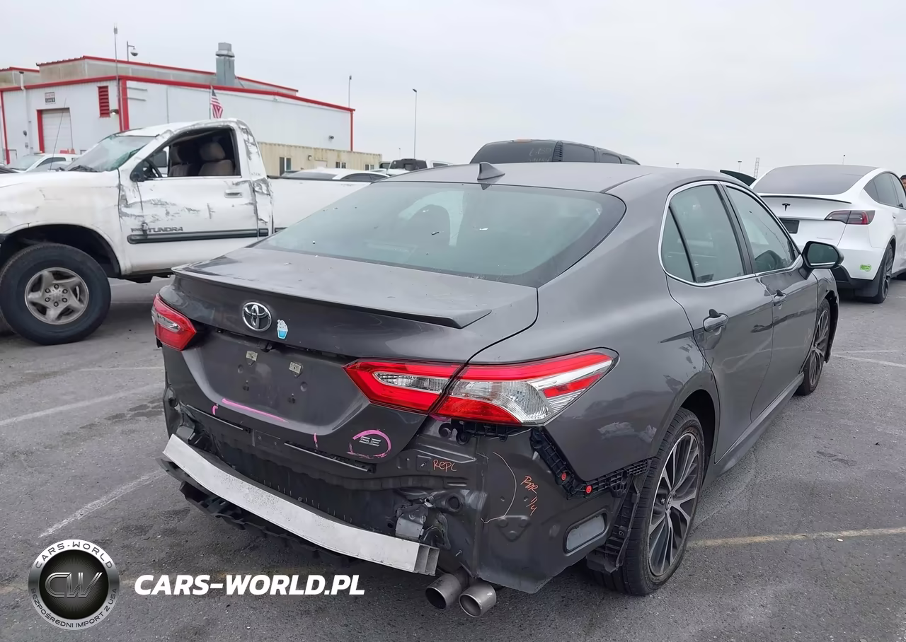 2020 Toyota Camry Se VIN:4T1G11AK1LU898747 - 4