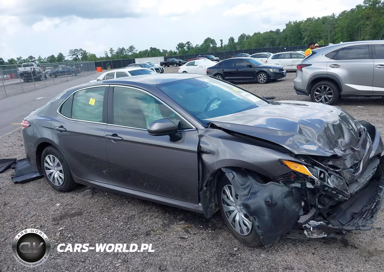 2019 Toyota Camry Hybrid Le – zdjęcie 1 z 16