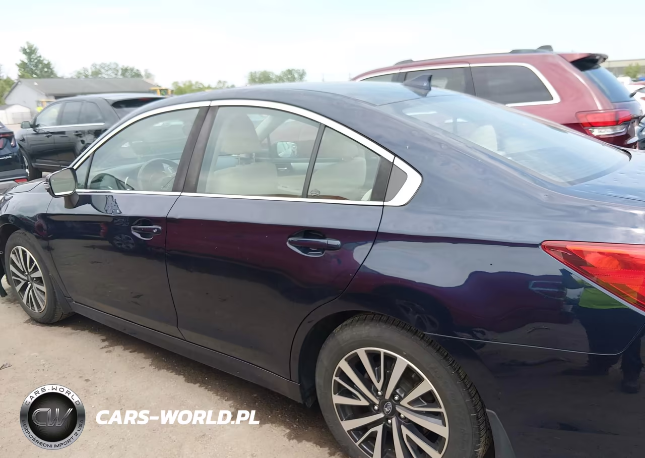 2018 Subaru Legacy 2.5I Premium VIN:4S3BNAH62J3021909 - 14