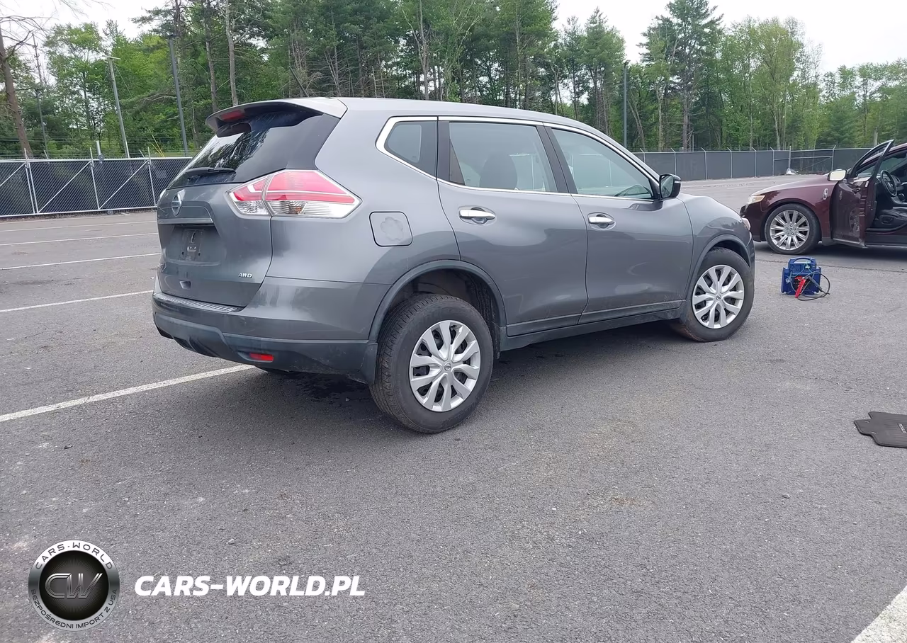2015 Nissan Rogue S VIN:KNMAT2MV1FP565239 - 4