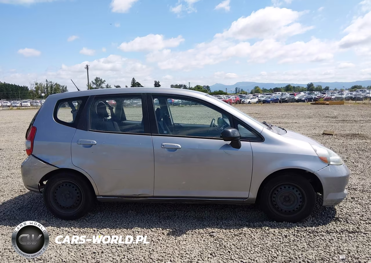 2007 Honda Fit VIN:JHMGD38467S014235 - 13