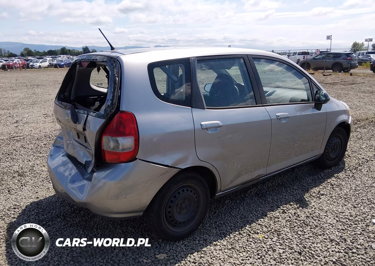 2007 Honda Fit VIN:JHMGD38467S014235 - 4