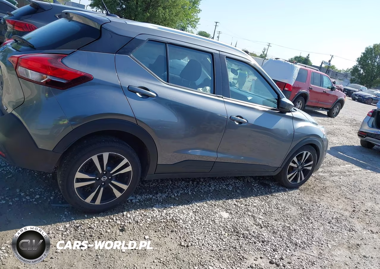 2019 Nissan Kicks Sv VIN:3N1CP5CU0KL550747 - 13