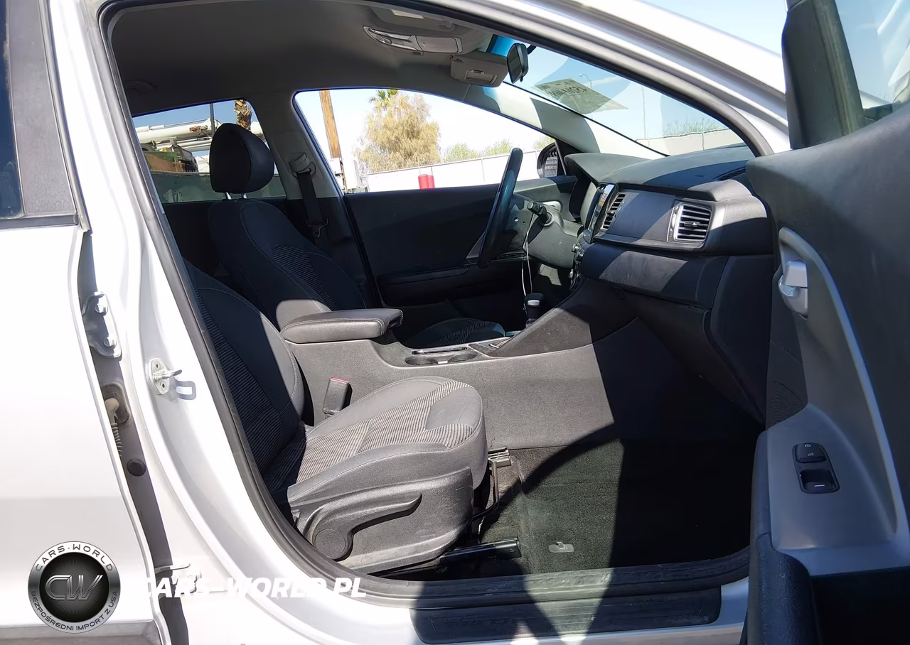 2019 Kia Niro Lx VIN:KNDCB3LC7K5263350 - 5