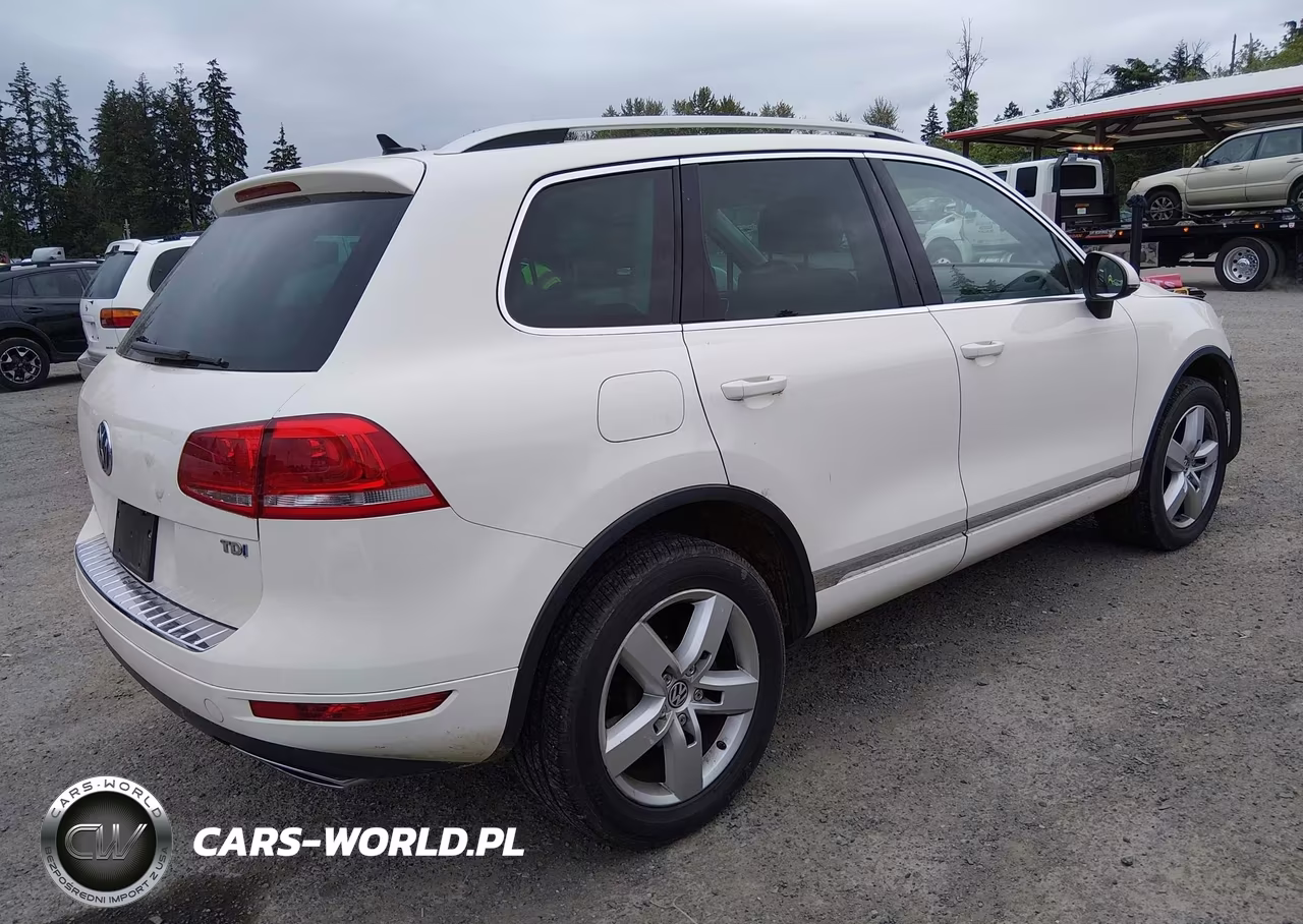 2011 Volkswagen Touareg Tdi Lux VIN:WVGFK9BP9BD003912 - 4