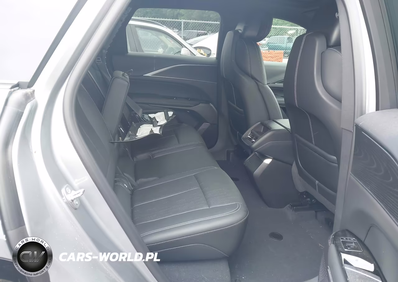 2026 Cadillac Lyriq Sport Awd VIN:1GYKPURK9TZ303336 - 8