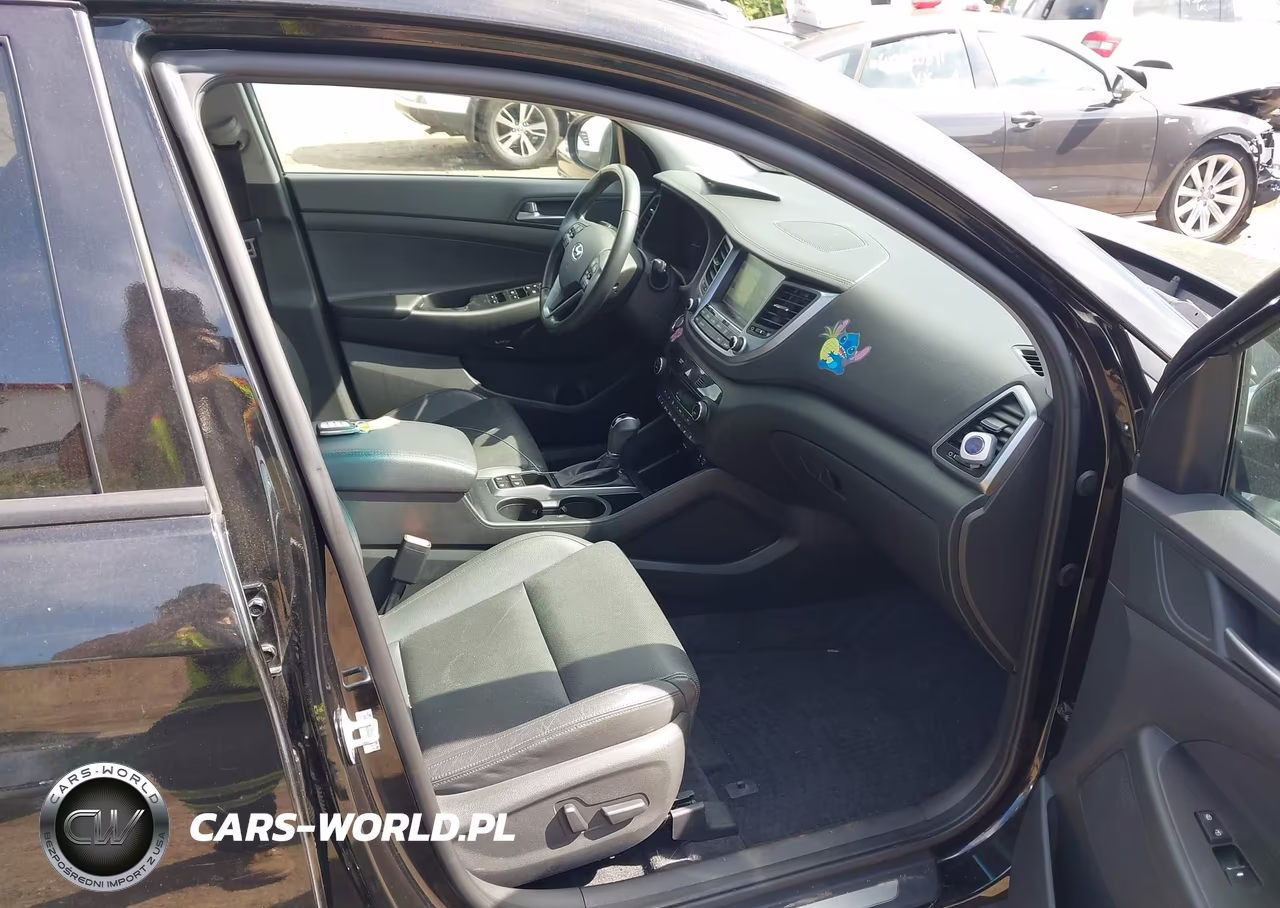 2017 Hyundai Tucson Limited VIN:KM8J3CA2XHU311061 - 5