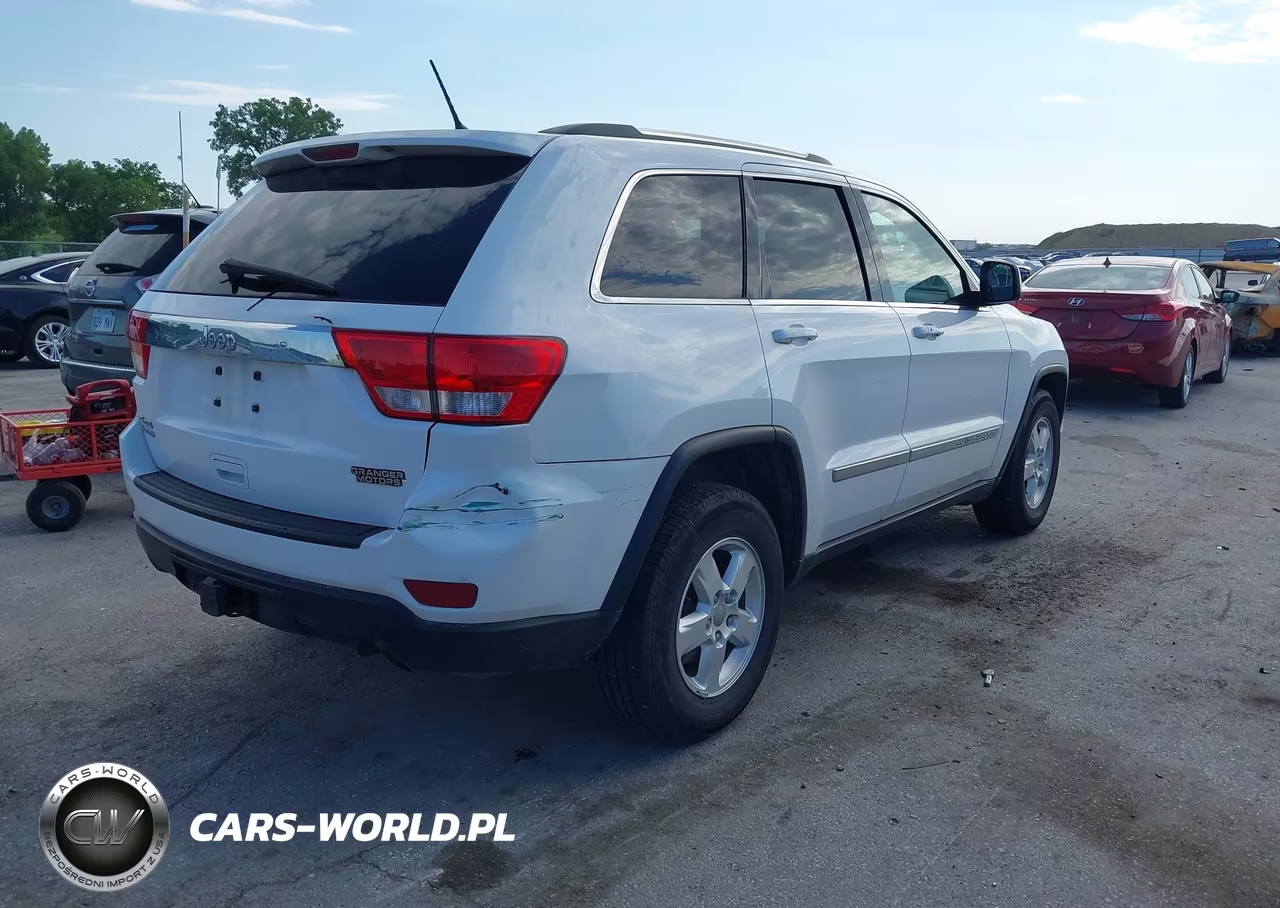 2013 Jeep Grand Cherokee Laredo VIN:1C4RJFAG5DC633097 - 6