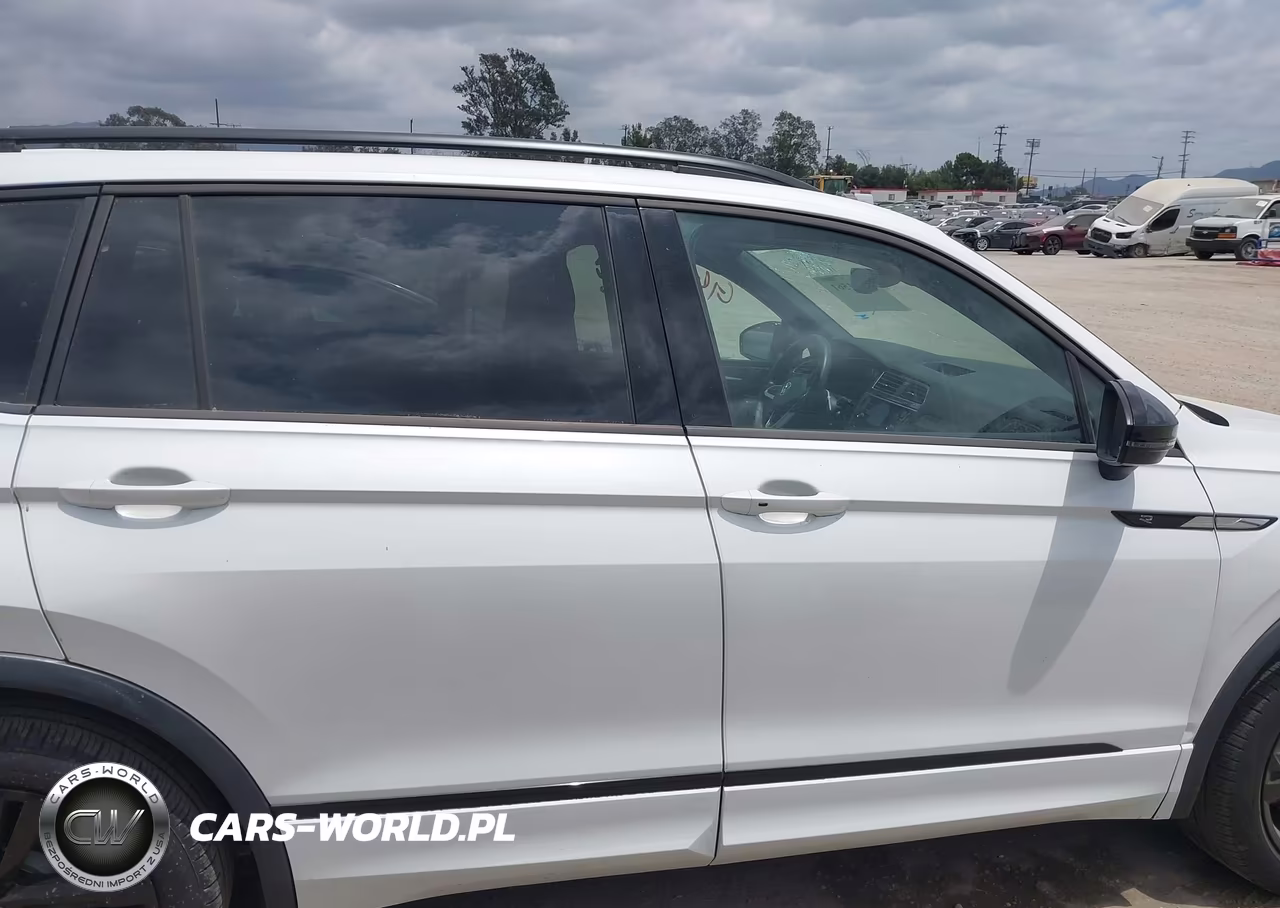 2023 Volkswagen Tiguan 2.0T Se R-Line Black VIN:3VVCB7AX6PM098844 - 14