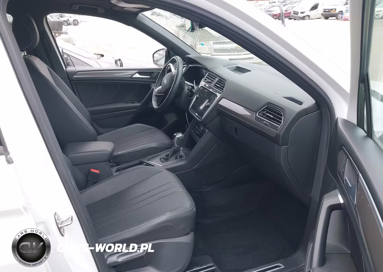2023 Volkswagen Tiguan 2.0T Se R-Line Black VIN:3VVCB7AX6PM098844 - 5