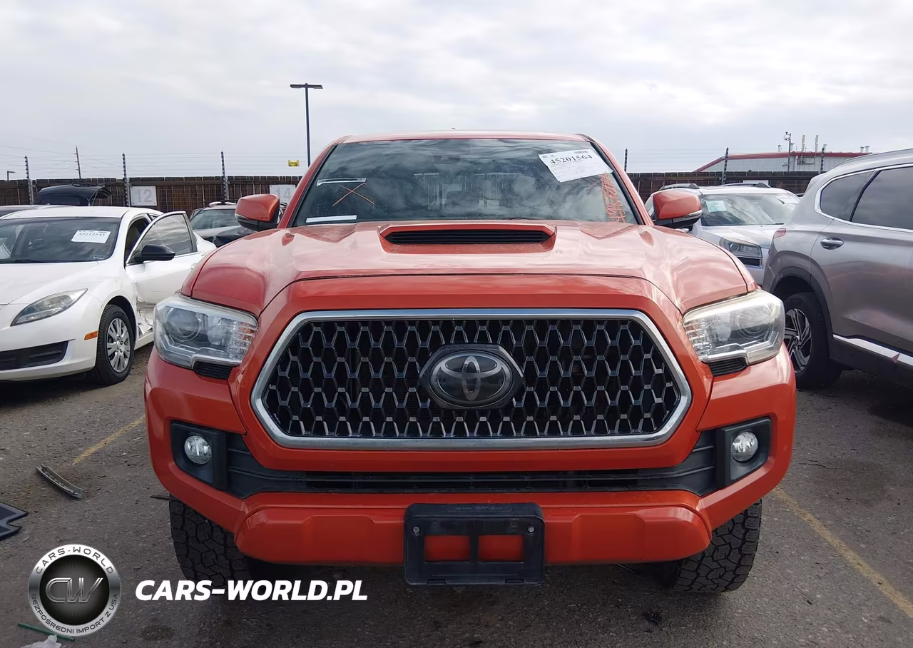 2018 Toyota Tacoma Trd Sport VIN:3TMDZ5BN1JM049462 - 12