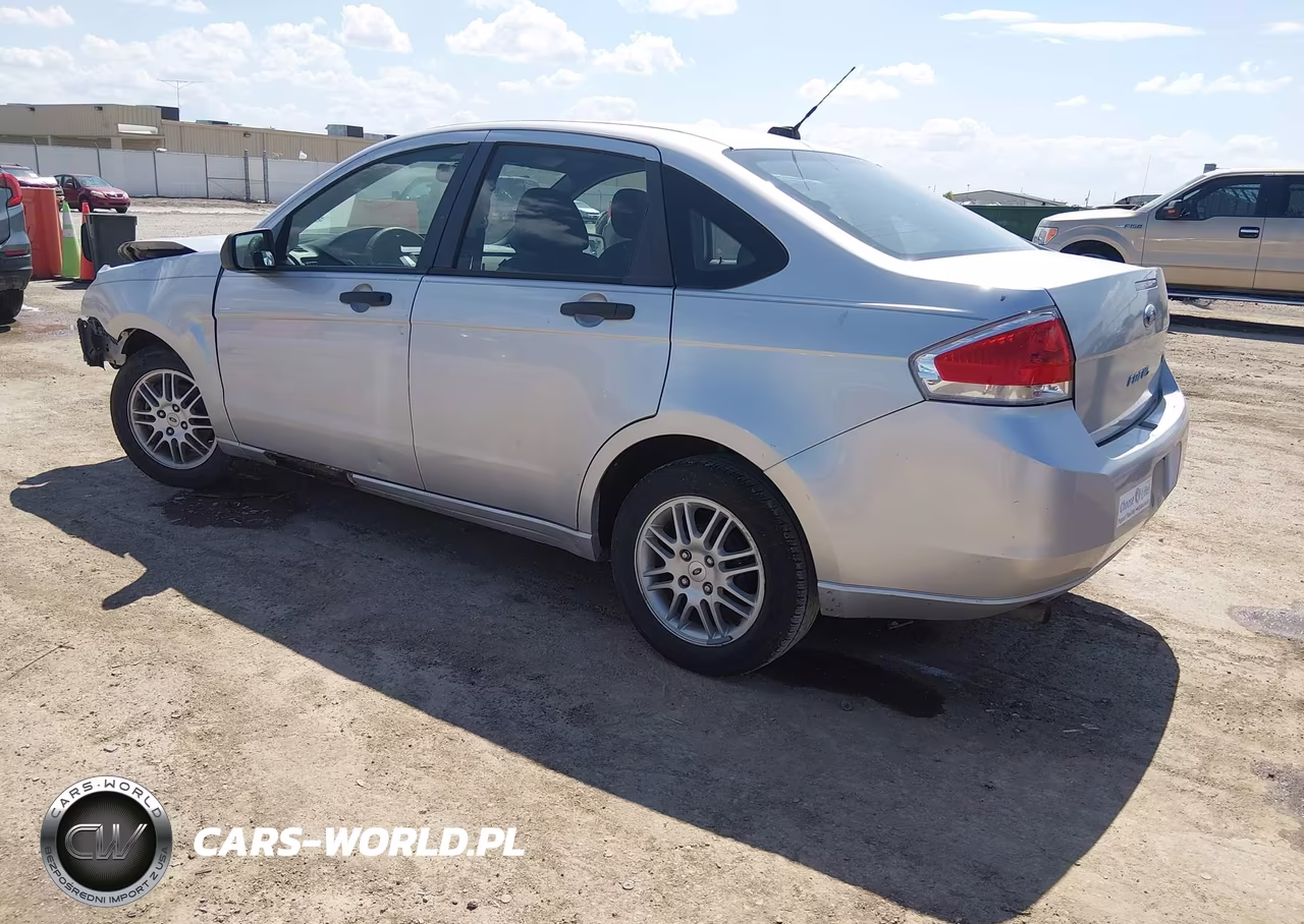 2010 Ford Focus Se VIN:1FAHP3FN0AW168437 - 3