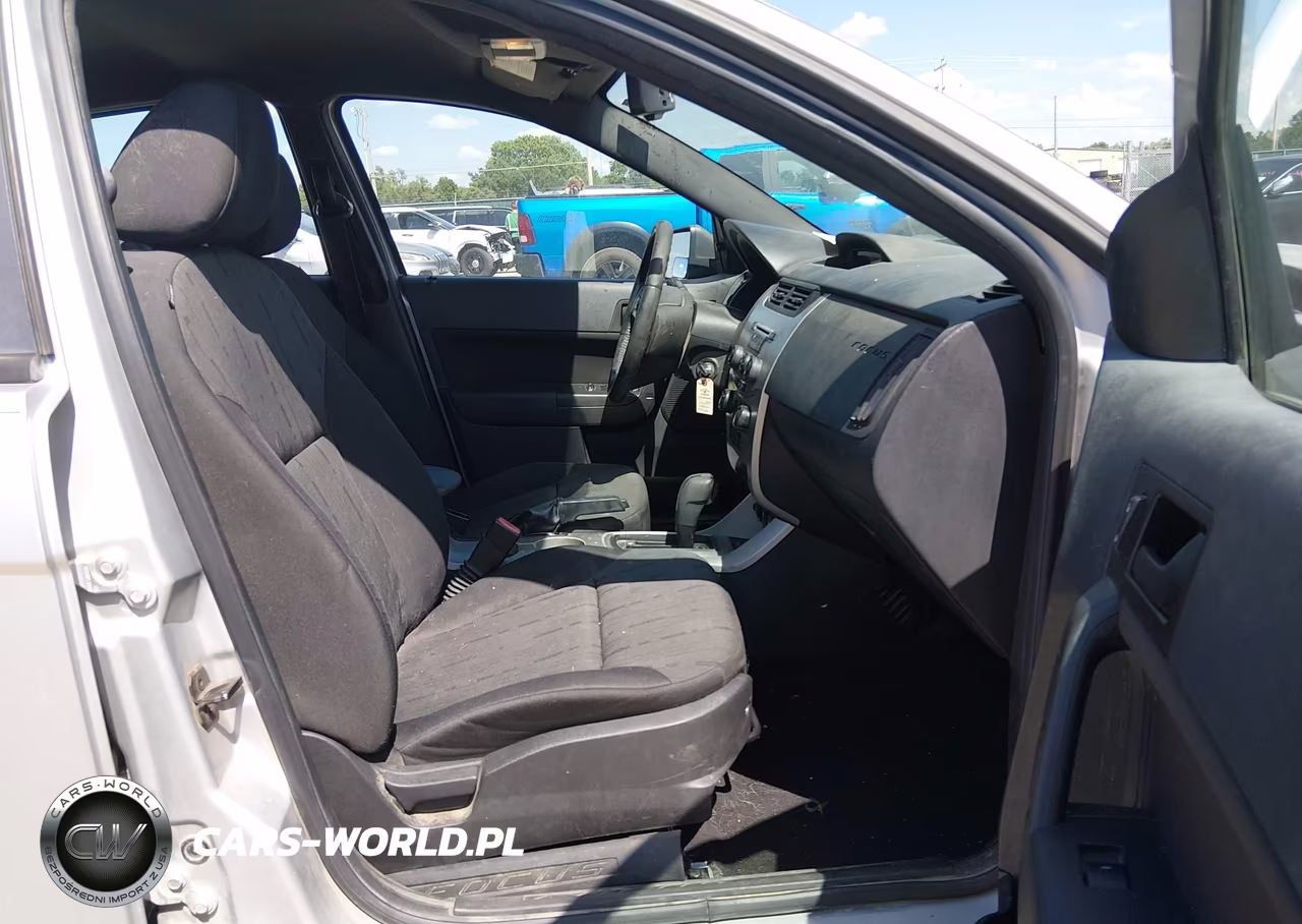 2010 Ford Focus Se VIN:1FAHP3FN0AW168437 - 5