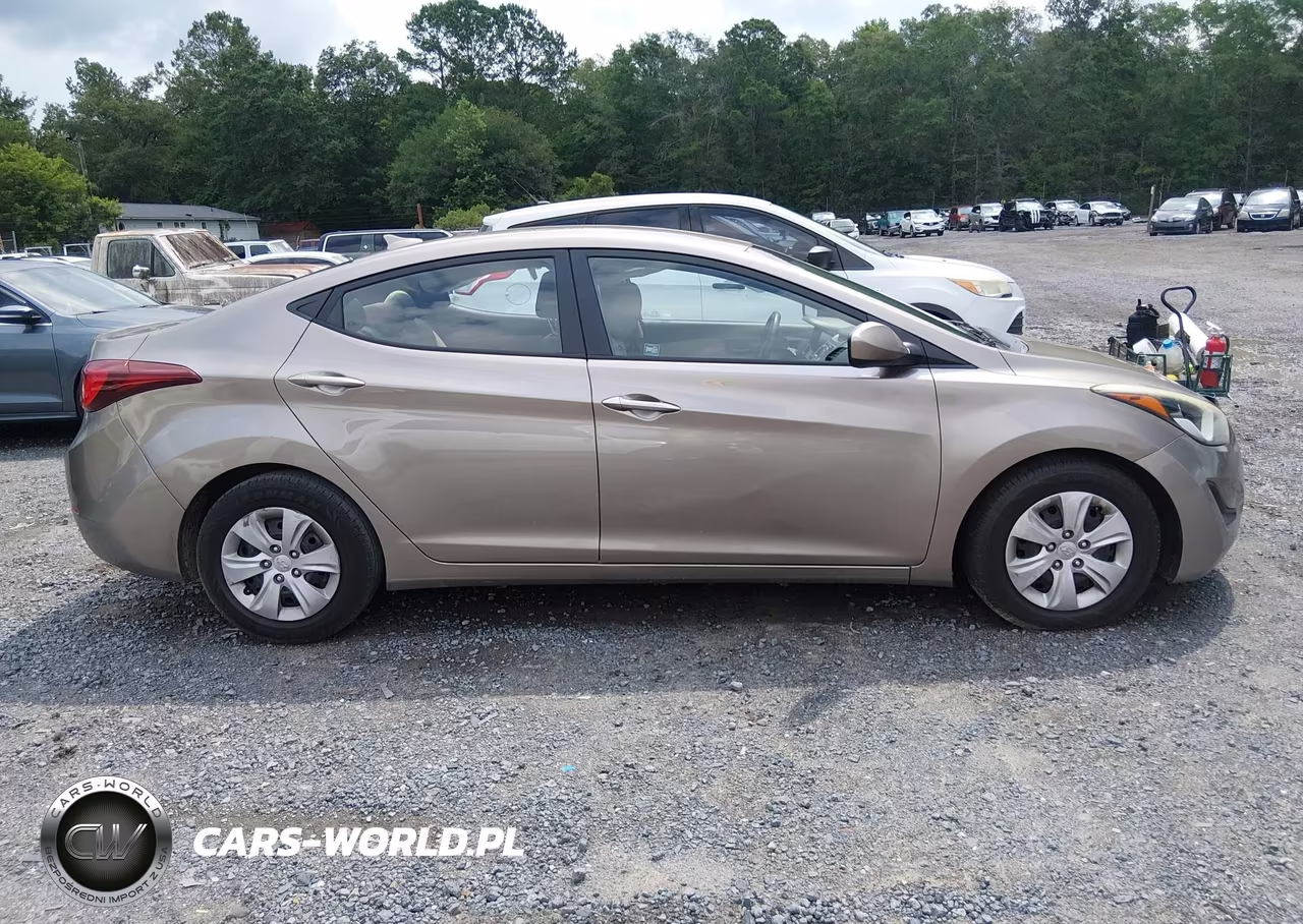 2016 Hyundai Elantra Se VIN:5NPDH4AE5GH753838 - 13