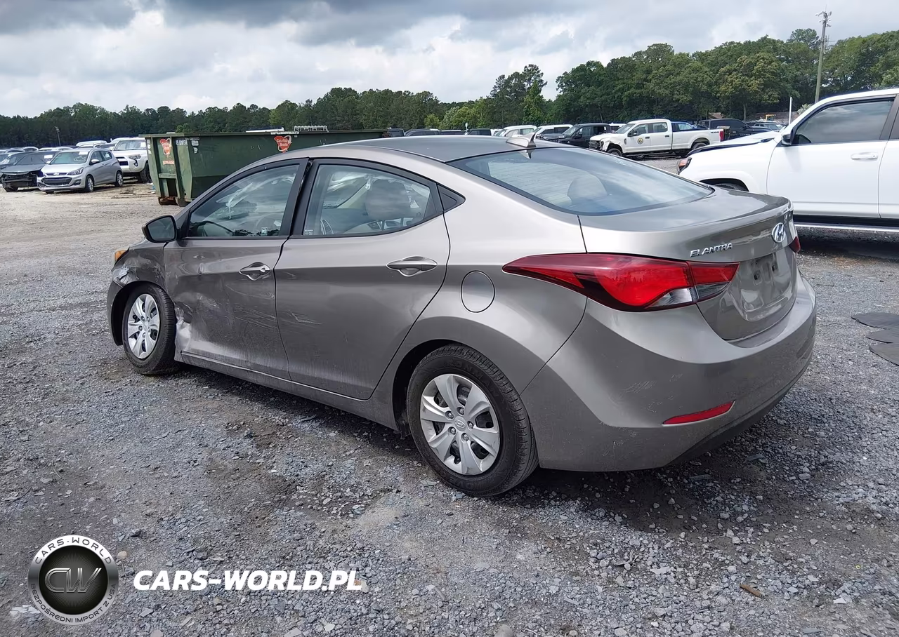 2016 Hyundai Elantra Se VIN:5NPDH4AE5GH753838 - 3