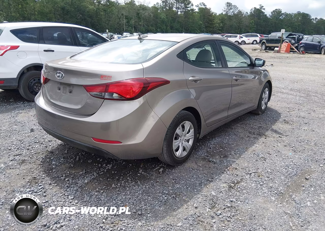 2016 Hyundai Elantra Se VIN:5NPDH4AE5GH753838 - 4