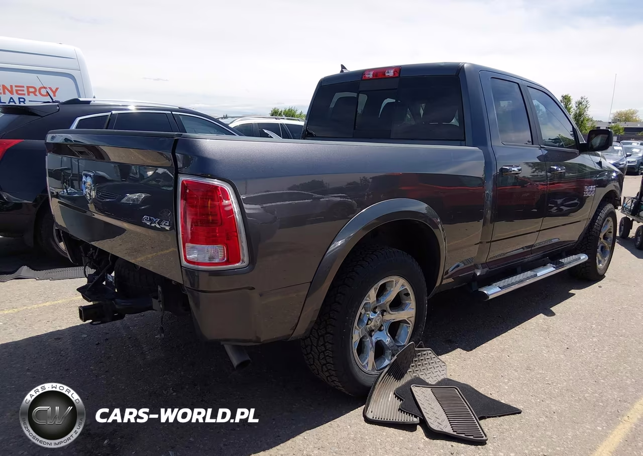 2017 Ram 1500 Laramie 4X4 6'4 Box VIN:1C6RR7JG5HS830207 - 4