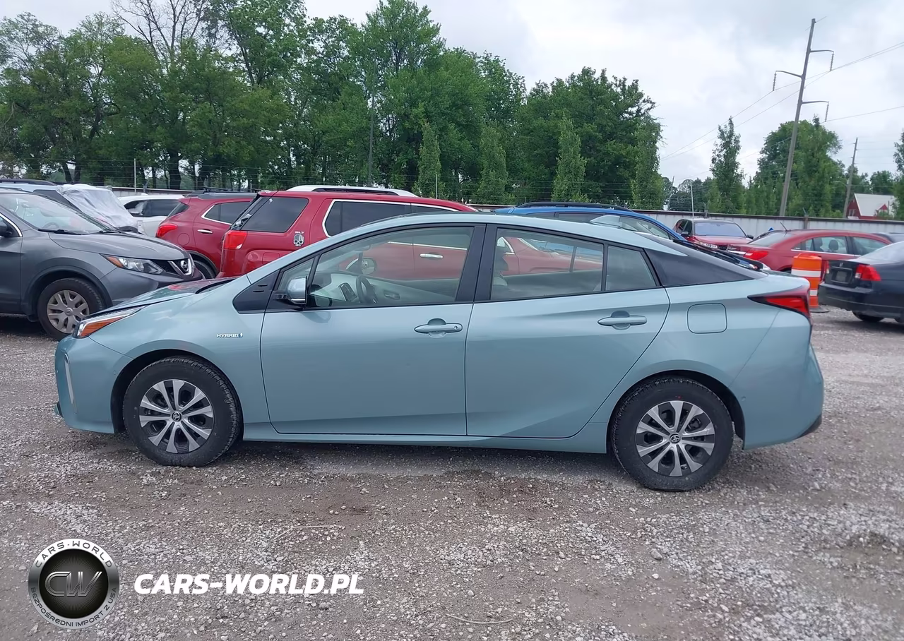 2020 Toyota Prius Xle Awd-E VIN:JTDL9RFU3L3019159 - 14