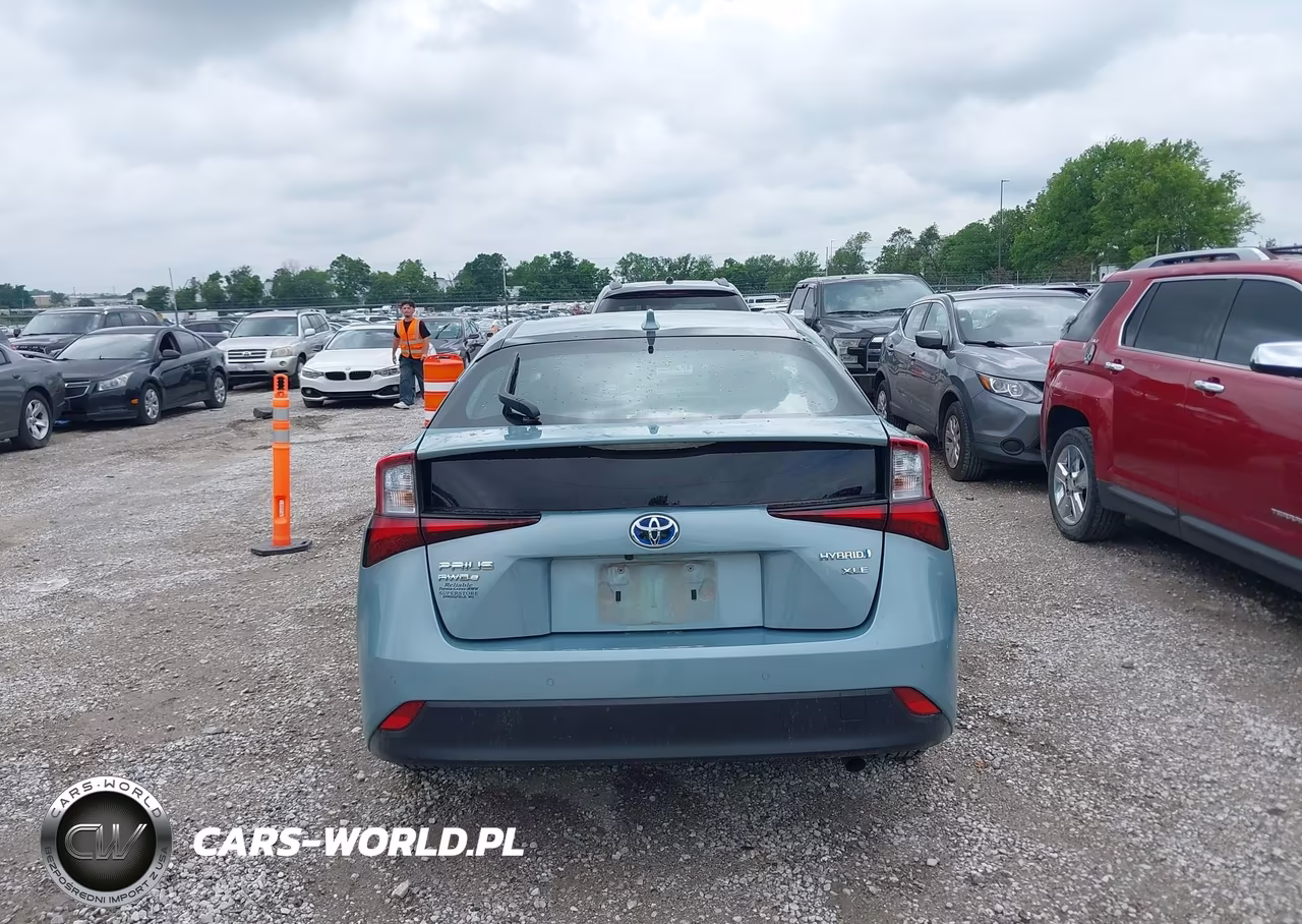 2020 Toyota Prius Xle Awd-E VIN:JTDL9RFU3L3019159 - 16