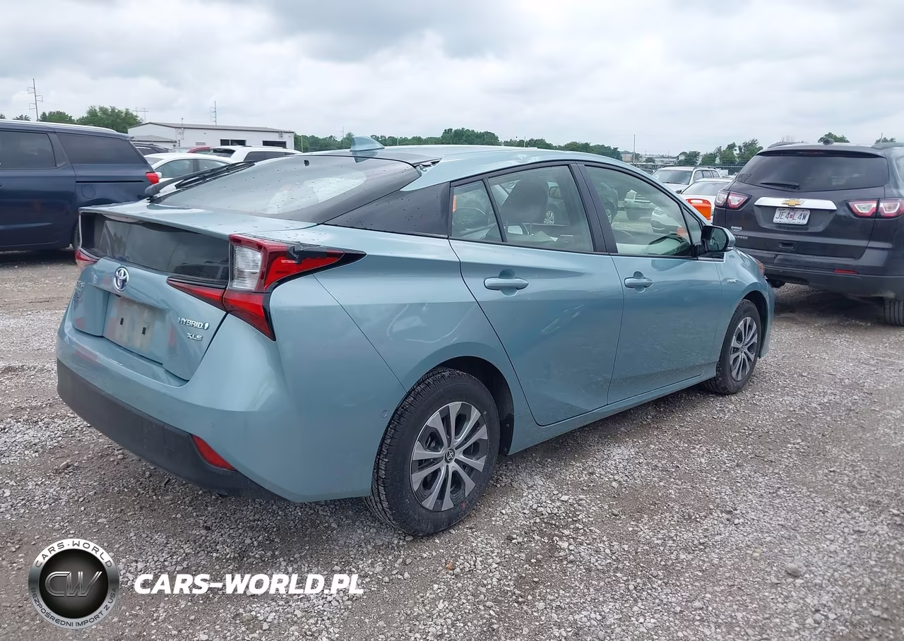 2020 Toyota Prius Xle Awd-E VIN:JTDL9RFU3L3019159 - 4