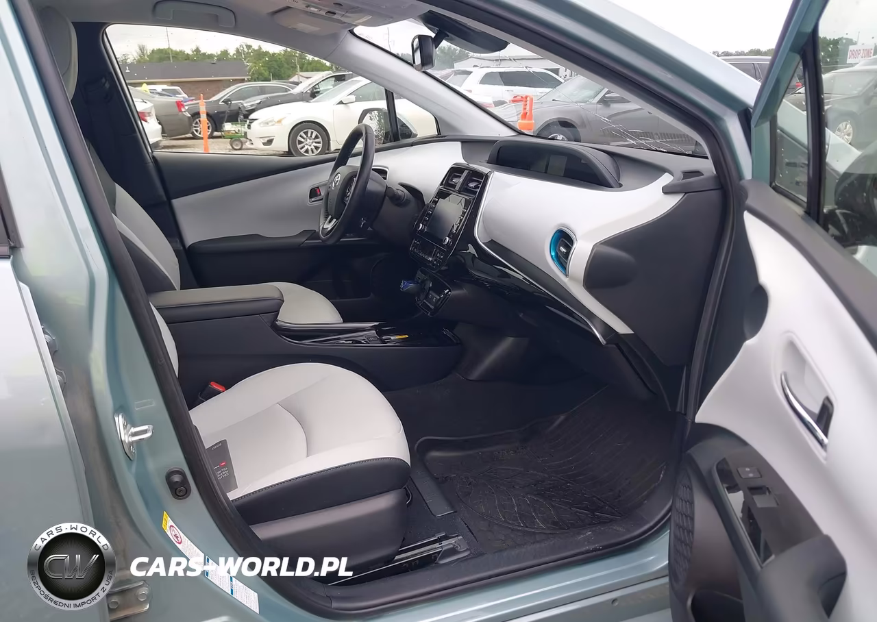 2020 Toyota Prius Xle Awd-E VIN:JTDL9RFU3L3019159 - 5
