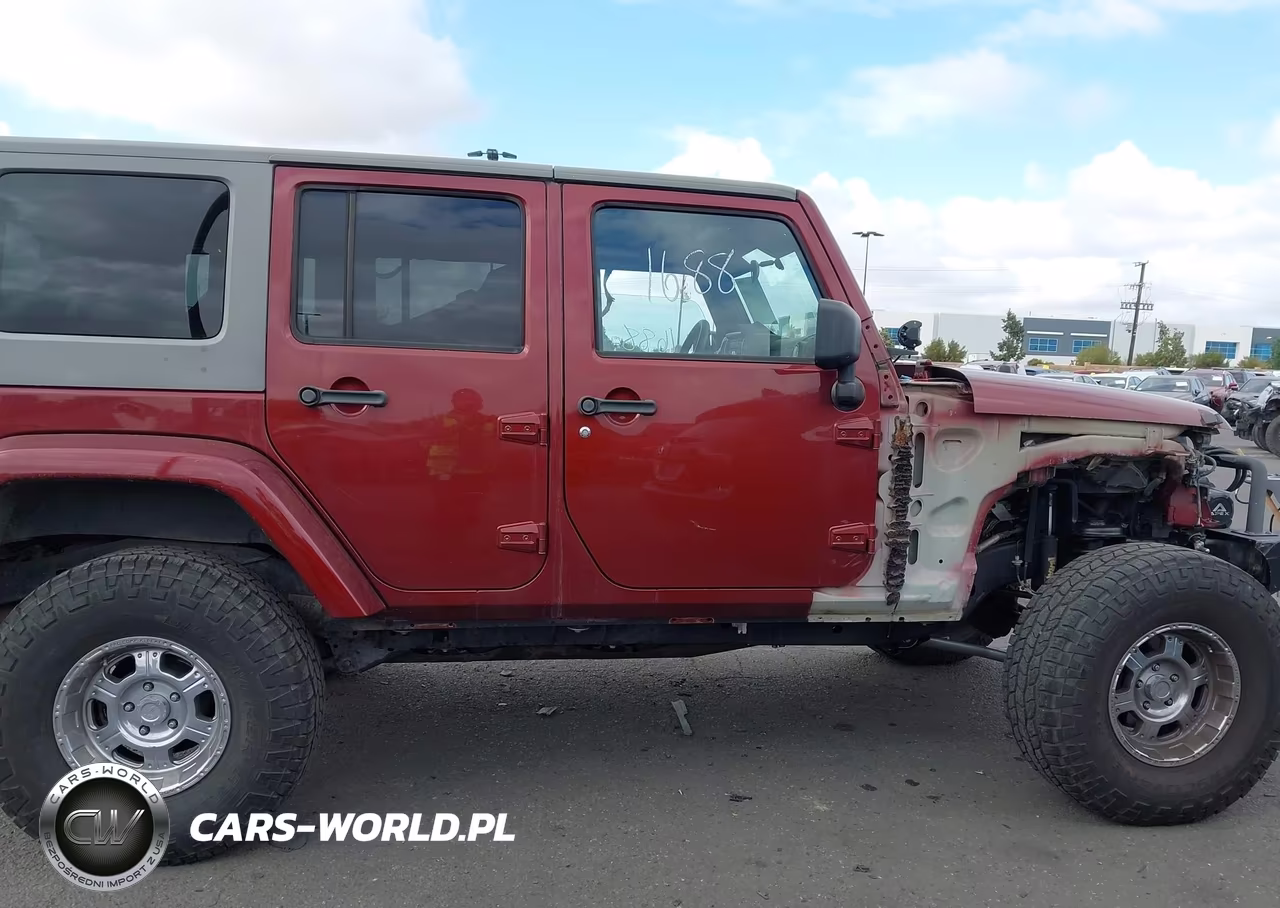 2007 Jeep Wrangler Unlimited Sahara VIN:1J8GA59117L117527 - 13