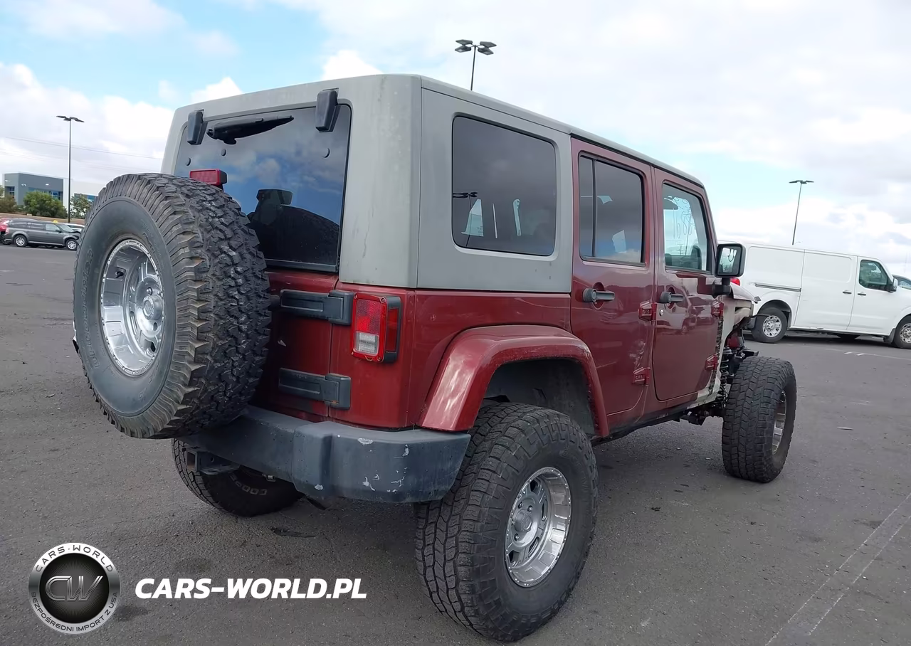 2007 Jeep Wrangler Unlimited Sahara VIN:1J8GA59117L117527 - 4