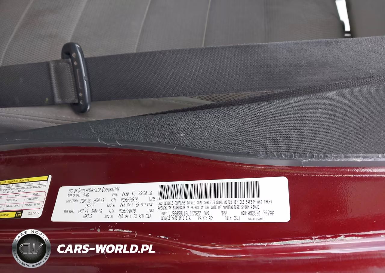 2007 Jeep Wrangler Unlimited Sahara VIN:1J8GA59117L117527 - 9