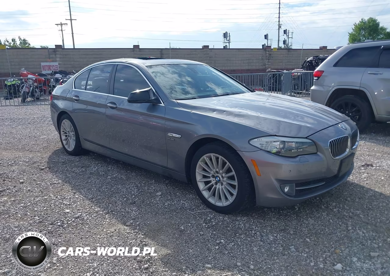 2011 BMW 535I xDrive – zdjęcie 1 z 13