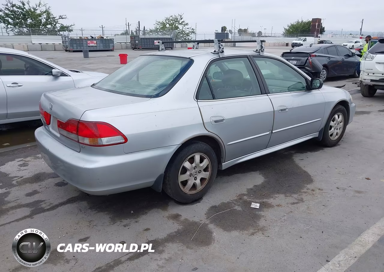 2001 Honda Accord 2.3 Ex VIN:JHMCG658X1C018109 - 4
