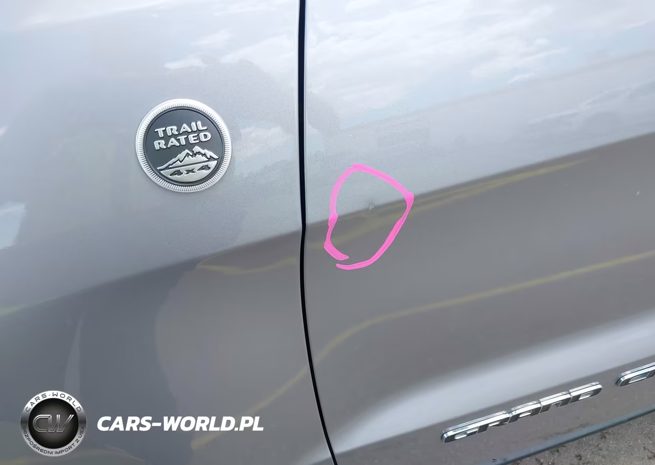 2020 Jeep Grand Cherokee Laredo E 4X4 VIN:1C4RJFAG8LC444054 - 12
