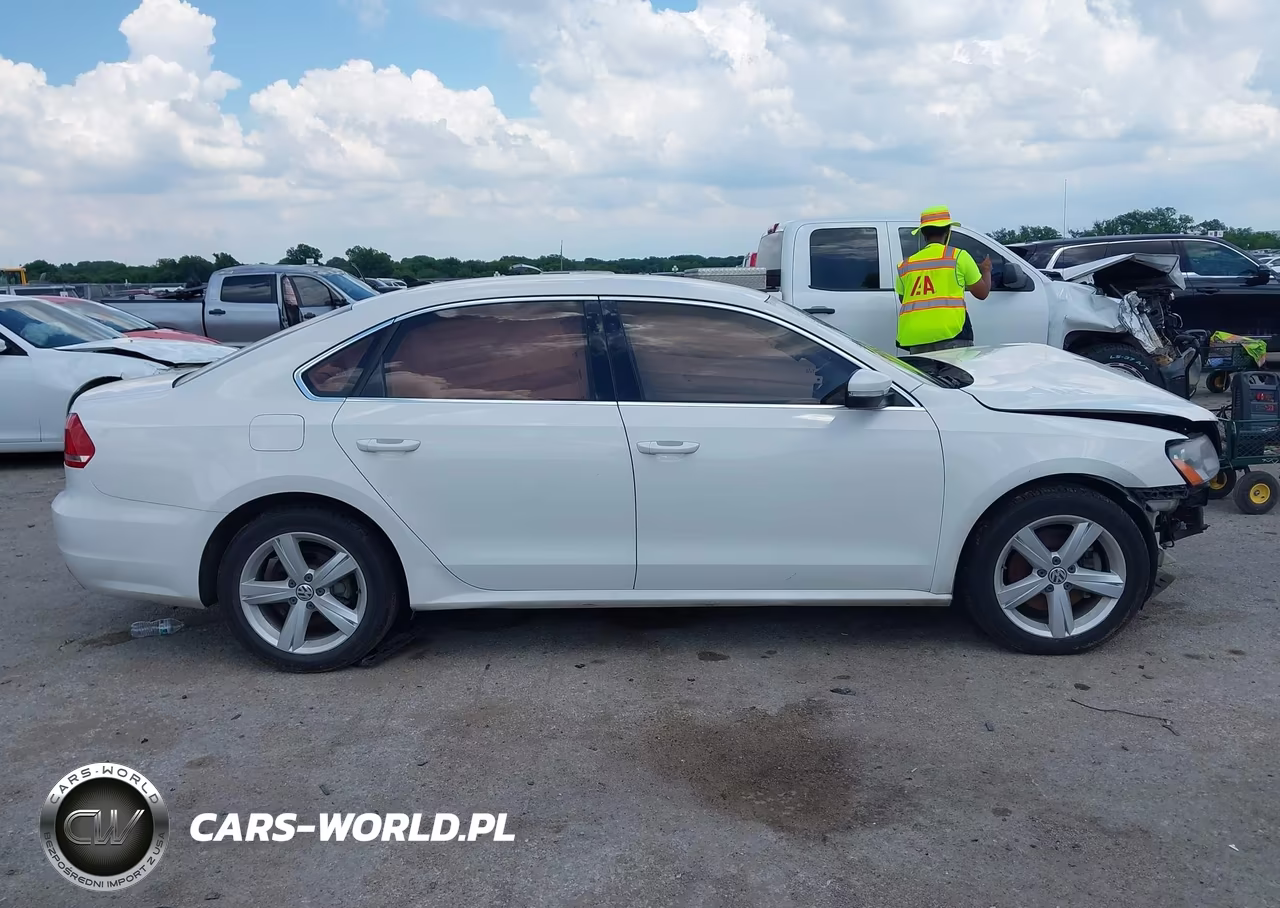 2015 Volkswagen Passat 1.8T Se VIN:1VWBS7A33FC004178 - 14