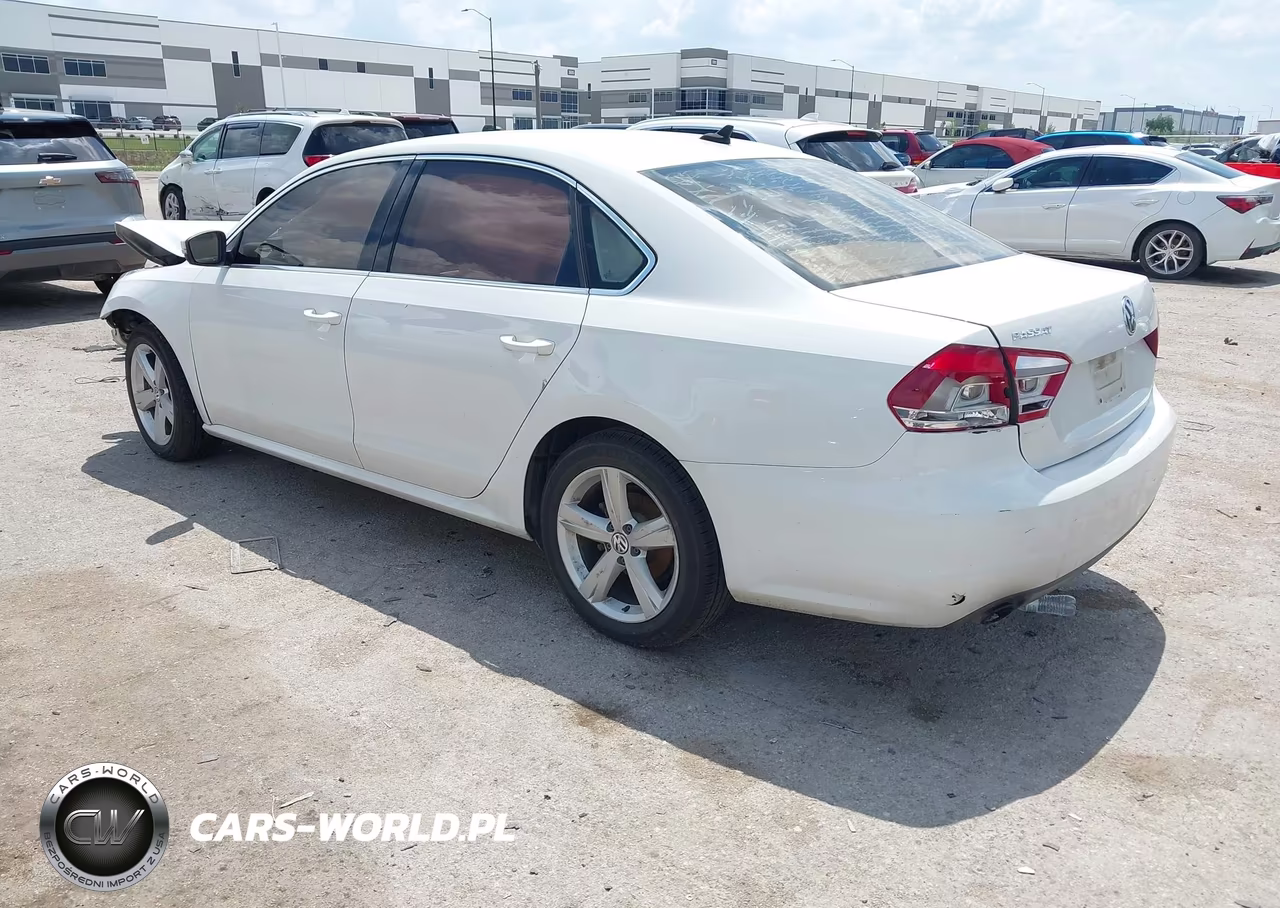 2015 Volkswagen Passat 1.8T Se VIN:1VWBS7A33FC004178 - 3